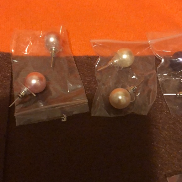 Cultured Pearl Studs - Picture 6 of 8
